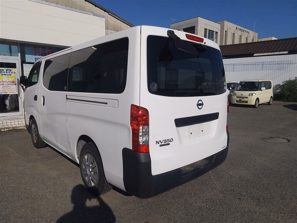 NISSAN NV350 CARAVAN