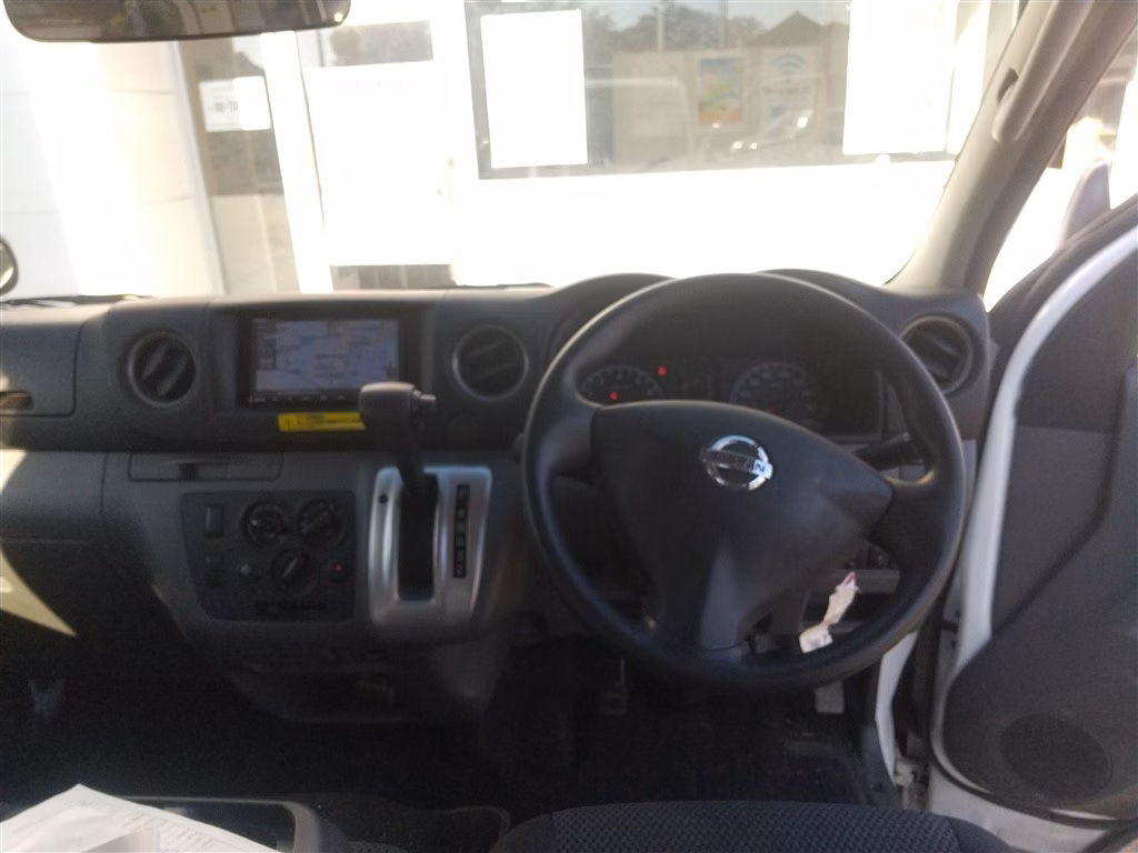 NISSAN NV350 CARAVAN