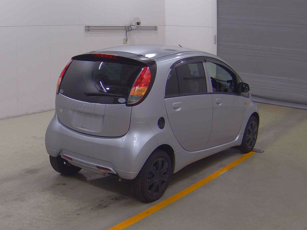 MITSUBISHI I