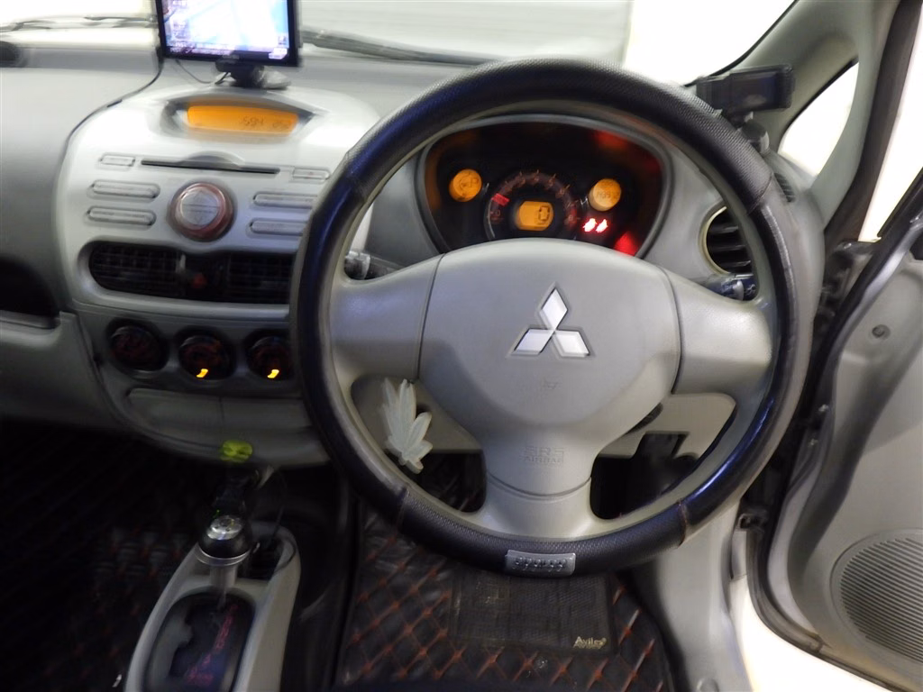 MITSUBISHI I