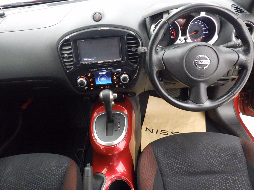 NISSAN JUKE