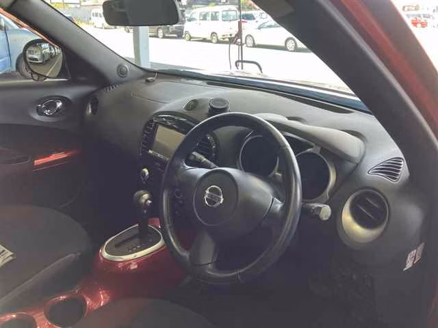 NISSAN JUKE