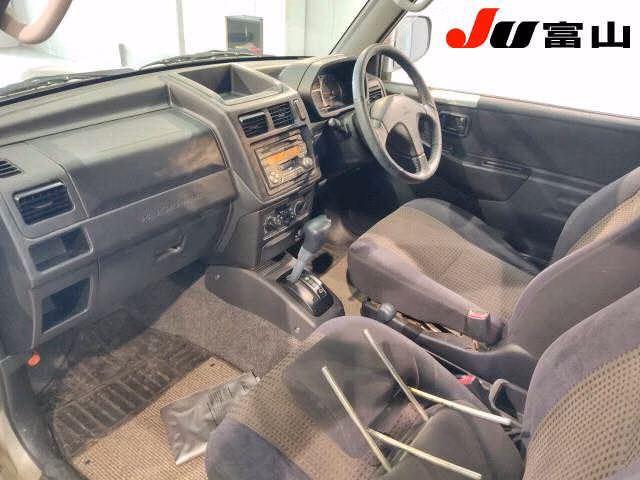 MITSUBISHI PAJERO MINI