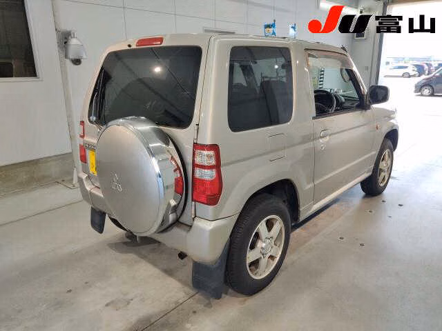 MITSUBISHI PAJERO MINI