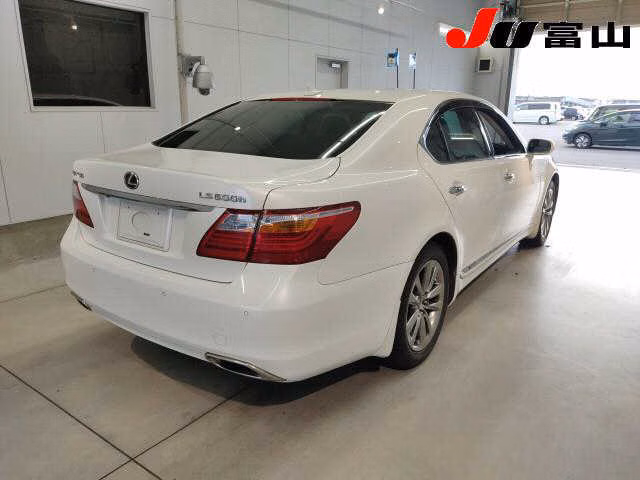 LEXUS LS600H