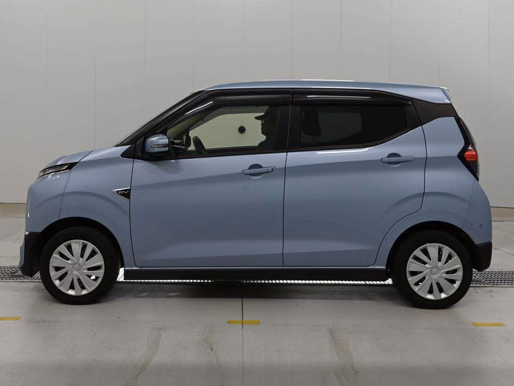 MITSUBISHI EK X EV