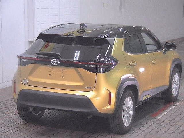 TOYOTA YARIS CROSS