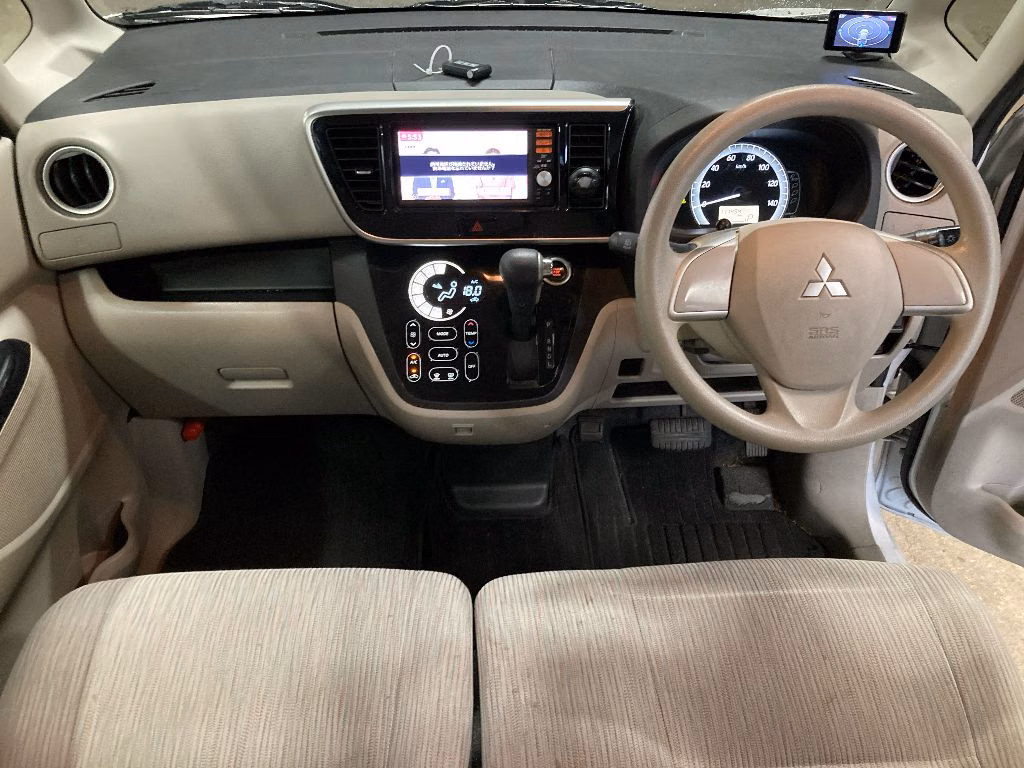 MITSUBISHI EK SPACE