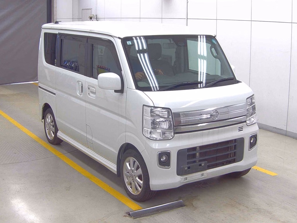 NISSAN NV100 CLIPPER