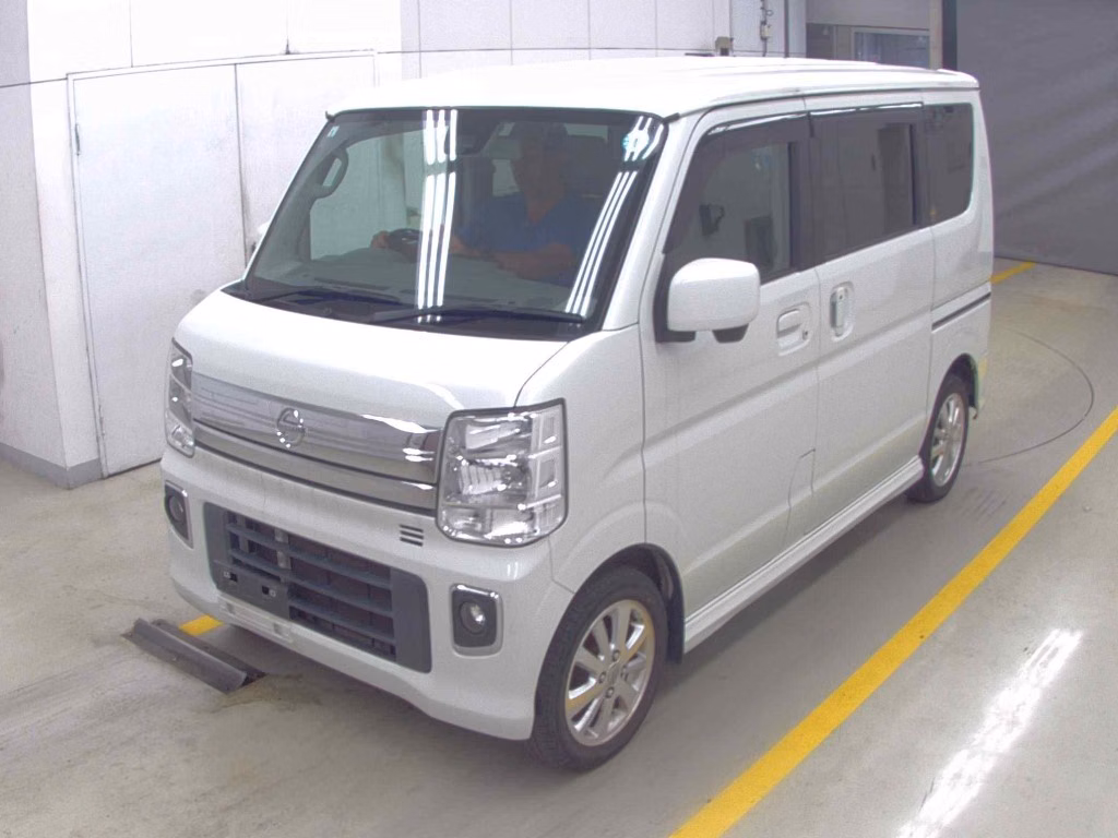NISSAN NV100 CLIPPER