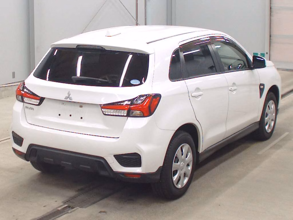 MITSUBISHI RVR
