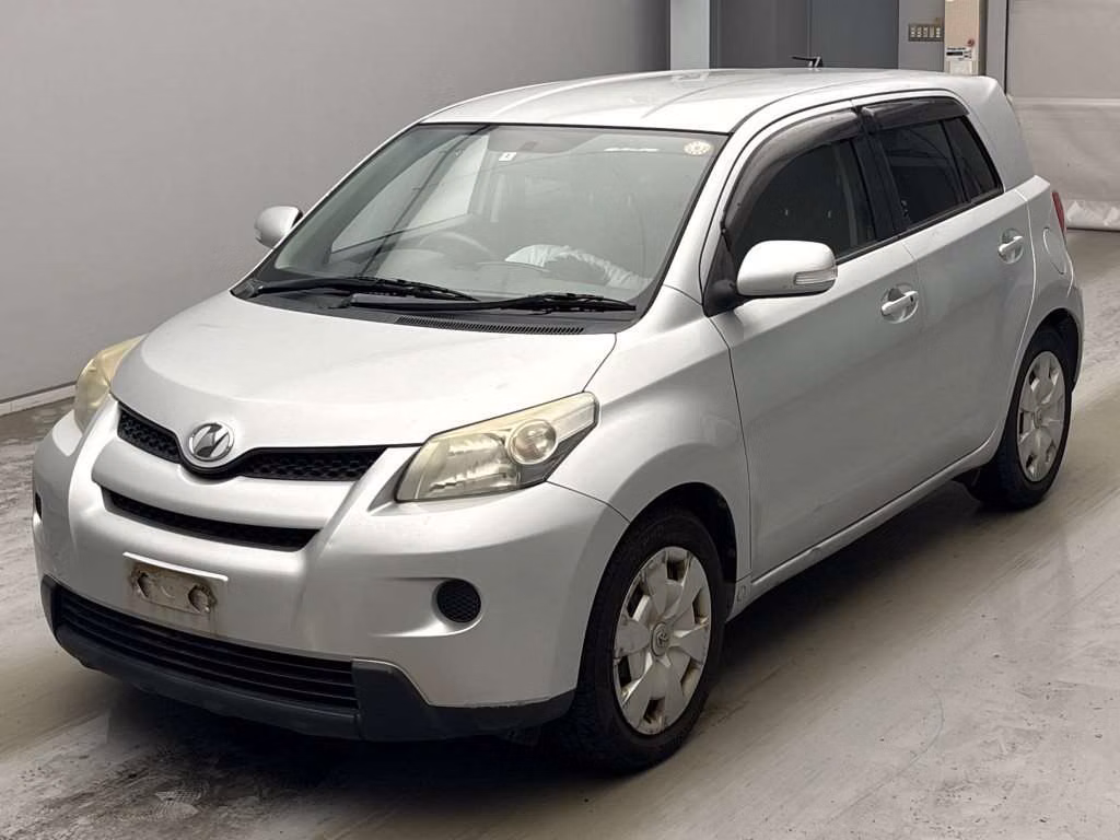 TOYOTA IST