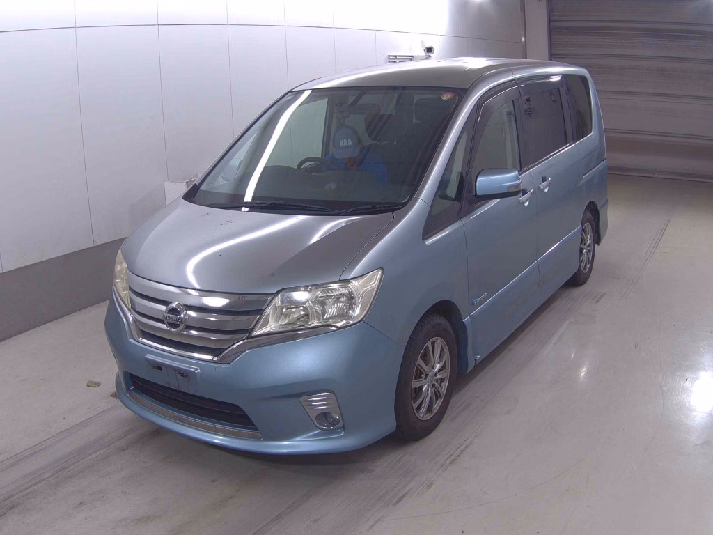 NISSAN SERENA