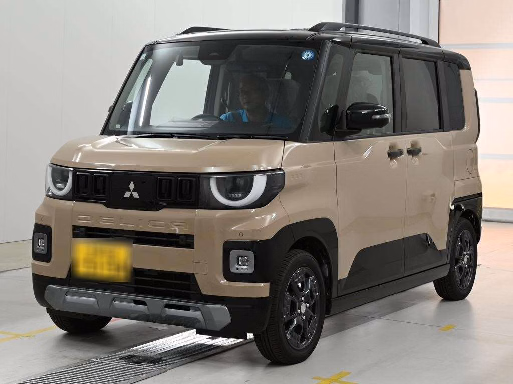 MITSUBISHI DELICA MINI