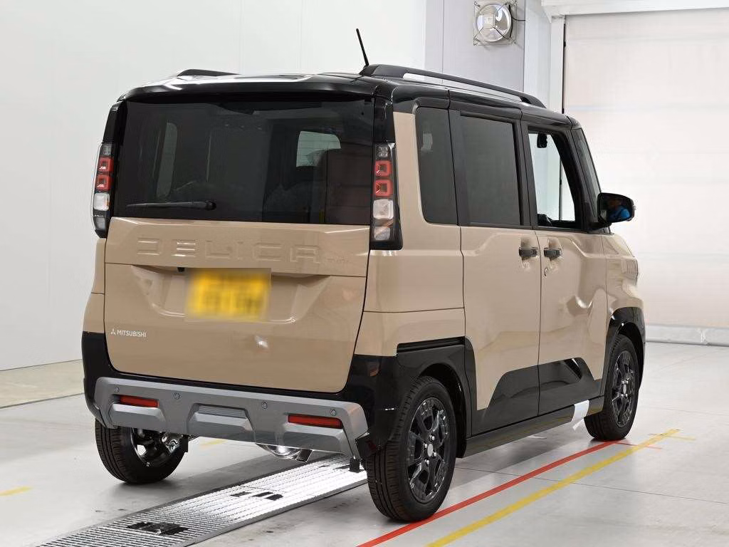 MITSUBISHI DELICA MINI