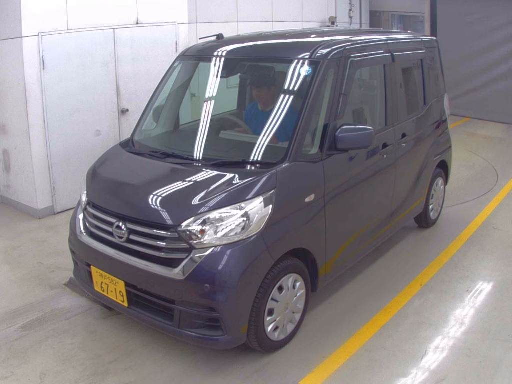NISSAN DAYZ ROOX
