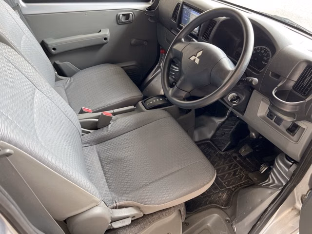 MITSUBISHI MINICAB