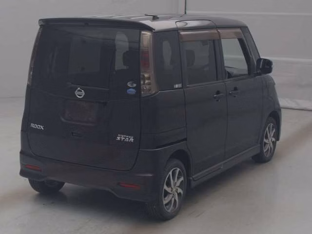 NISSAN ROOX