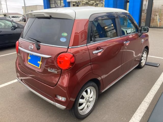 DAIHATSU CAST