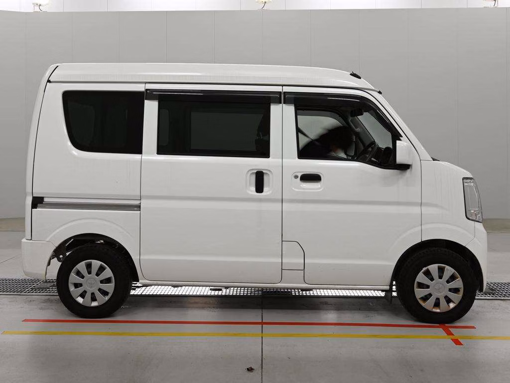 MITSUBISHI MINICAB