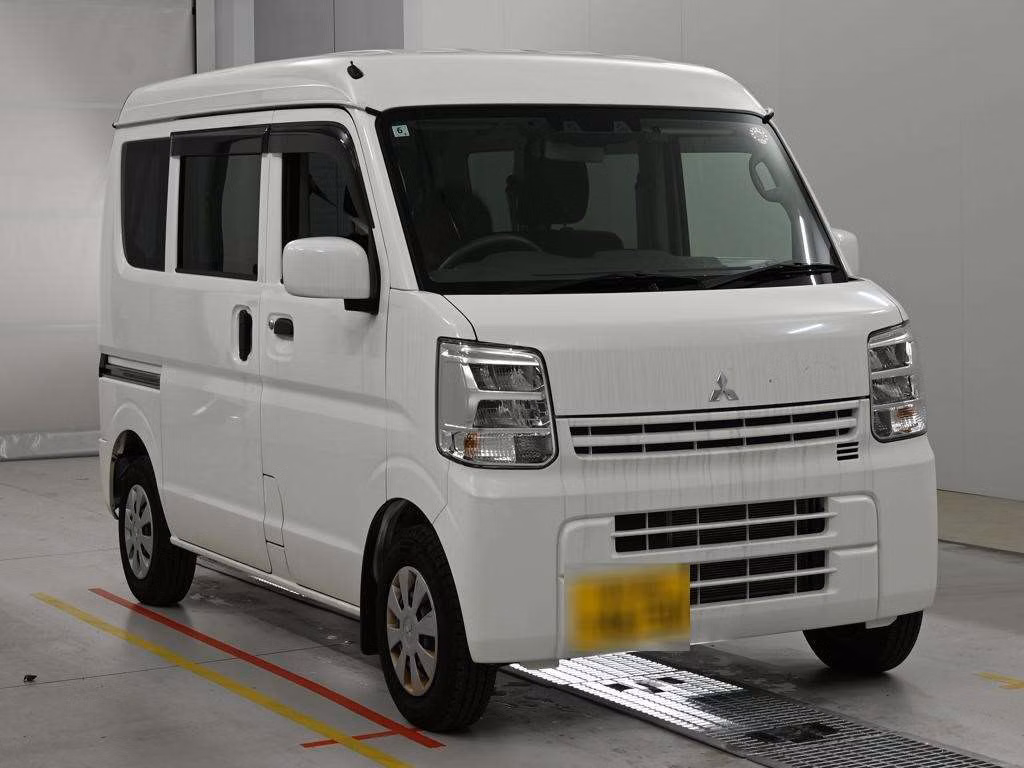 MITSUBISHI MINICAB