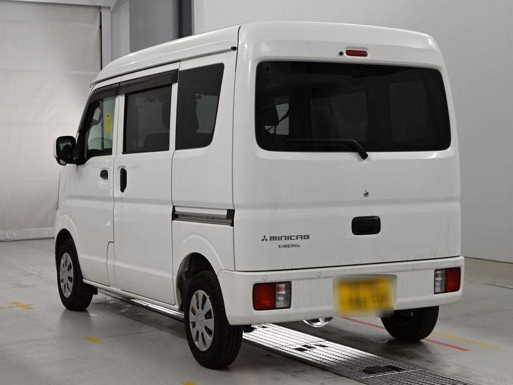 MITSUBISHI MINICAB