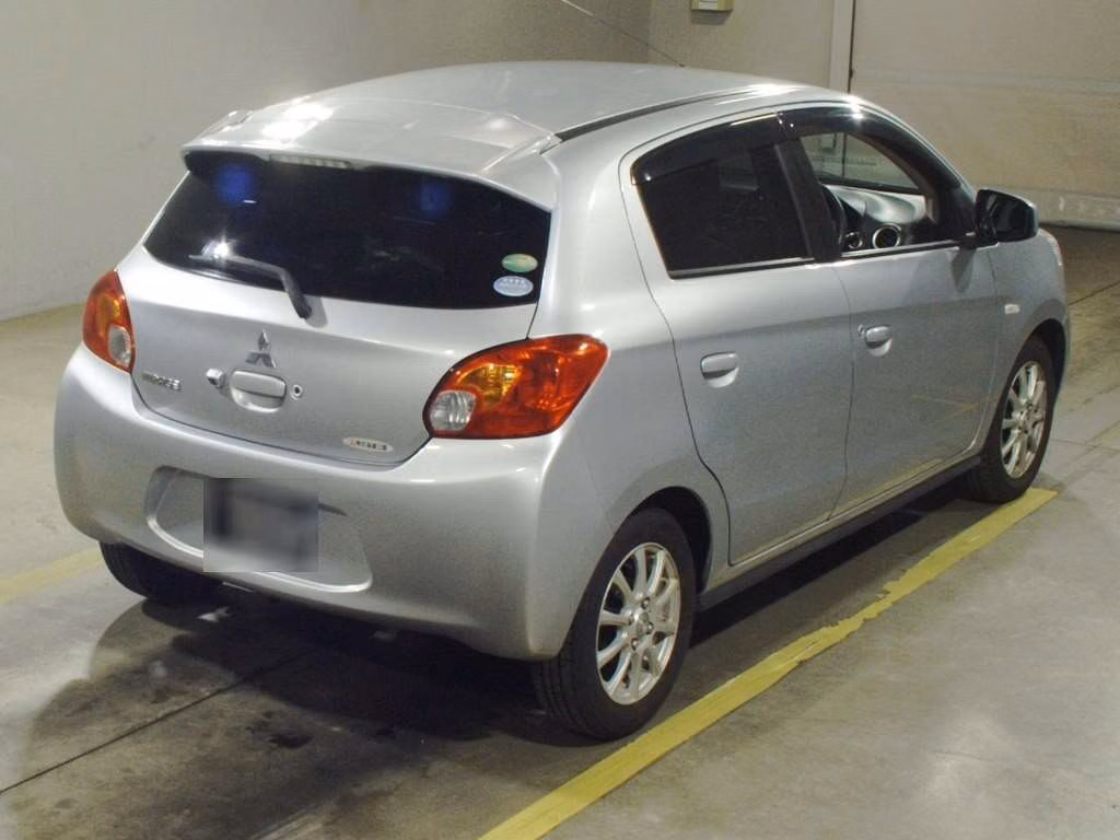 MITSUBISHI MIRAGE