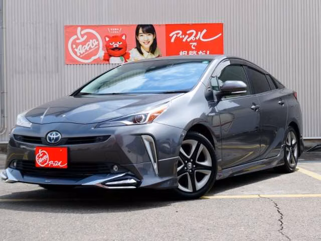 TOYOTA PRIUS