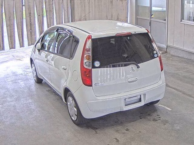 MITSUBISHI COLT