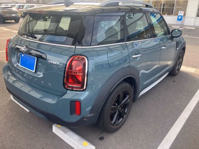 MINI CROSSOVER