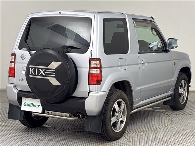NISSAN KIX
