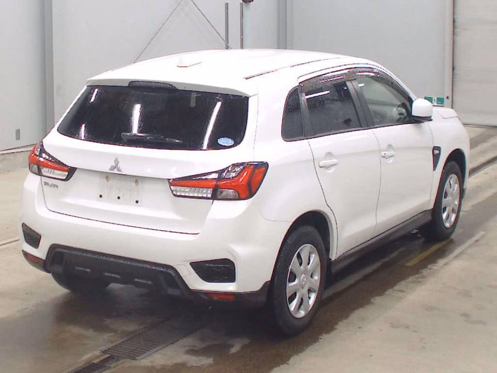 MITSUBISHI RVR