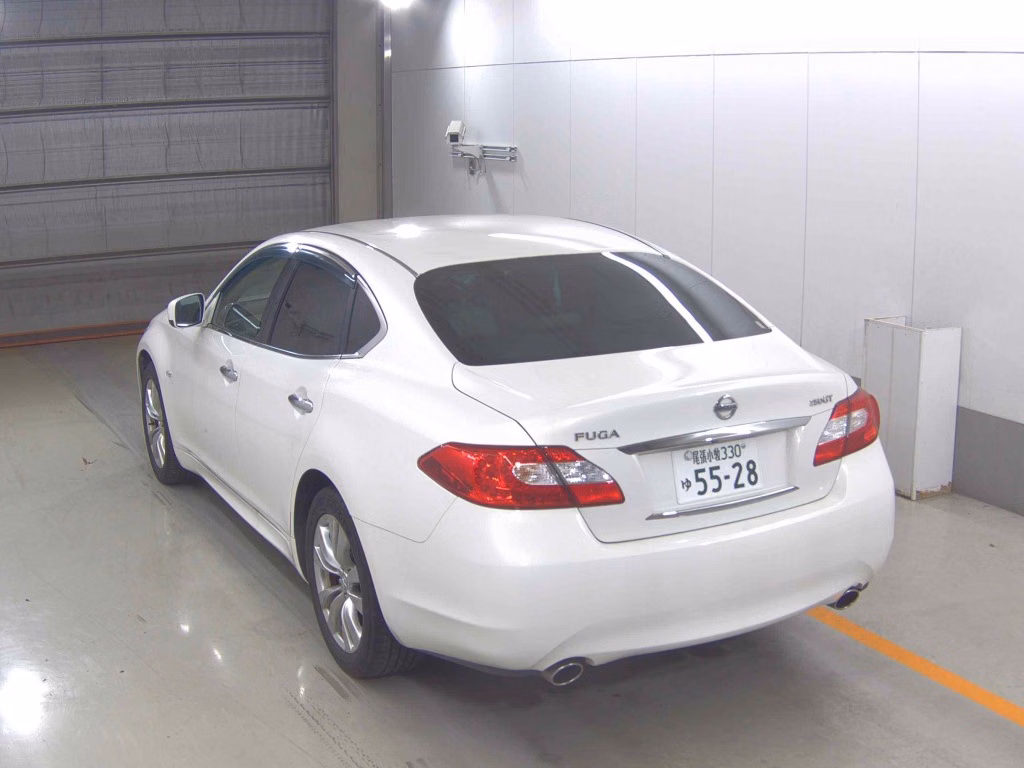 NISSAN FUGA
