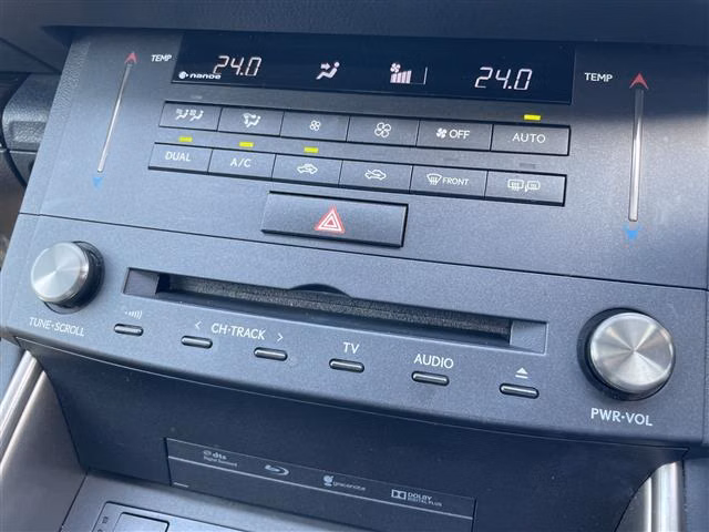LEXUS IS300H