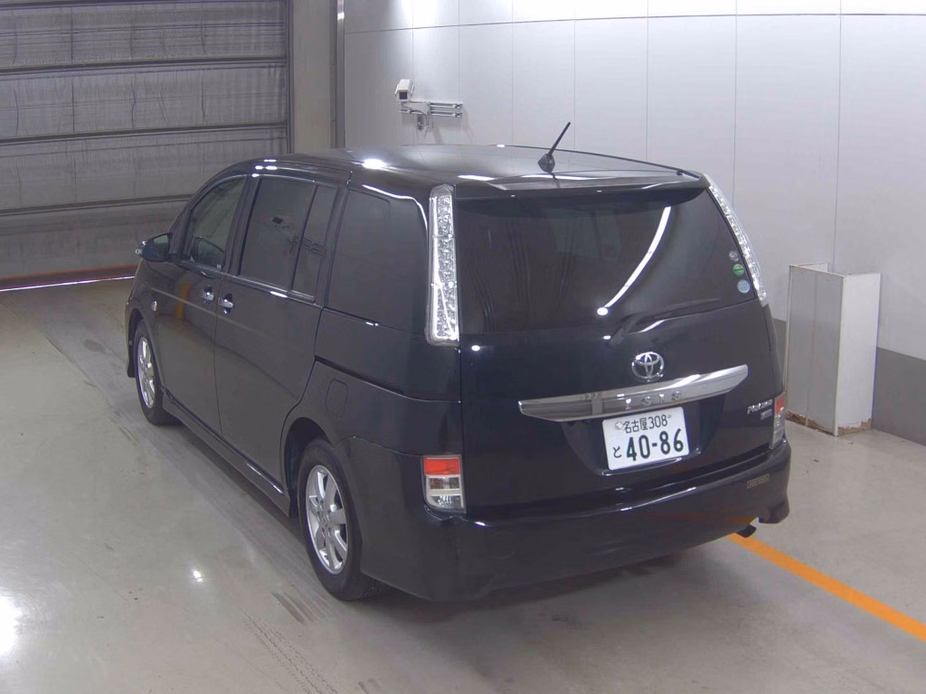TOYOTA ISIS