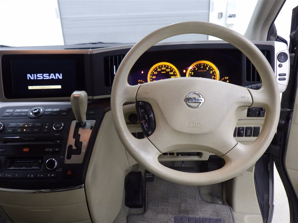 NISSAN ELGRAND