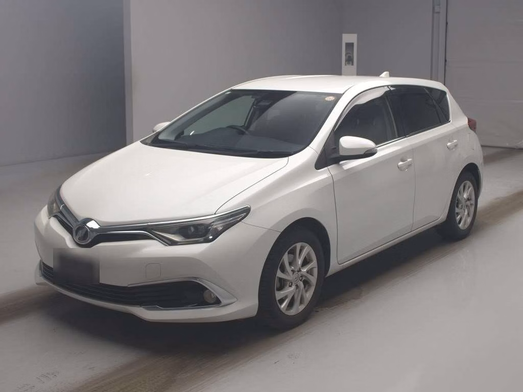 TOYOTA AURIS