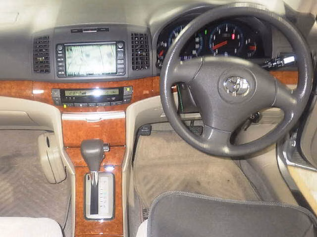 TOYOTA PREMIO