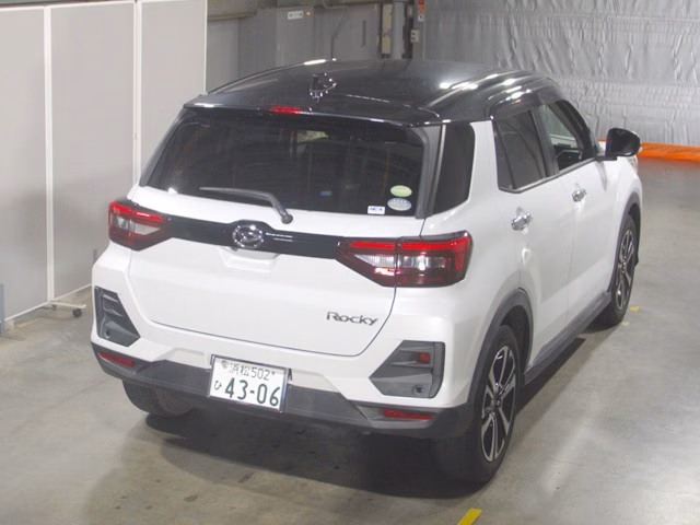DAIHATSU ROCKY