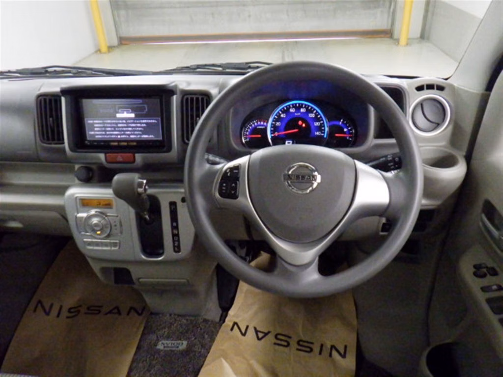 NISSAN NV100 CLIPPER