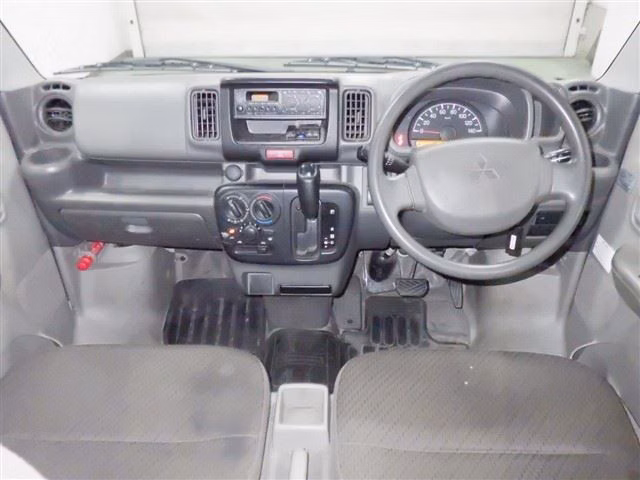MITSUBISHI MINICAB