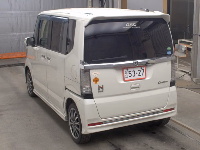 HONDA N-BOX