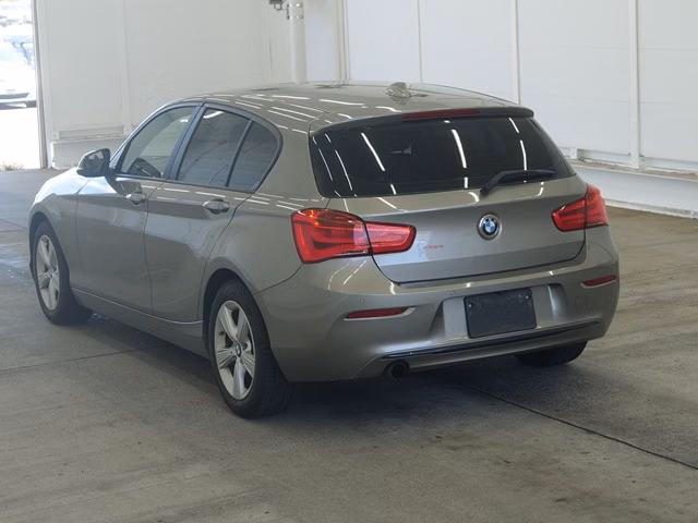 BMW 1-SERIES