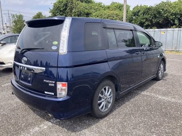 TOYOTA ISIS