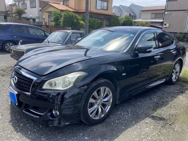 NISSAN FUGA