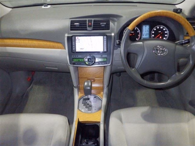 TOYOTA PREMIO