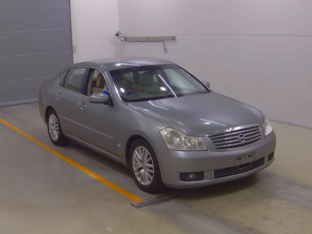 NISSAN FUGA