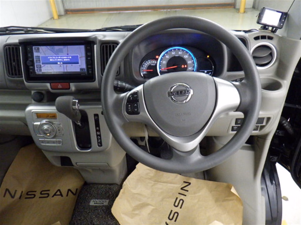 NISSAN NV100 CLIPPER