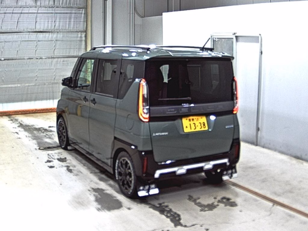 MITSUBISHI DELICA MINI