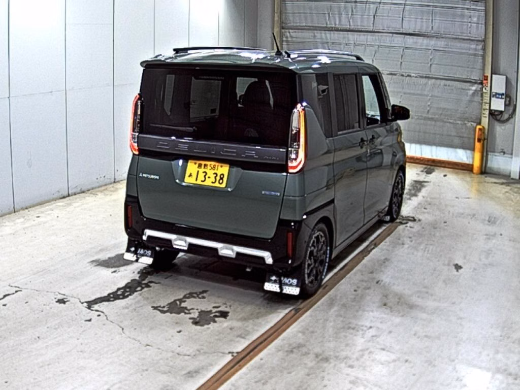 MITSUBISHI DELICA MINI